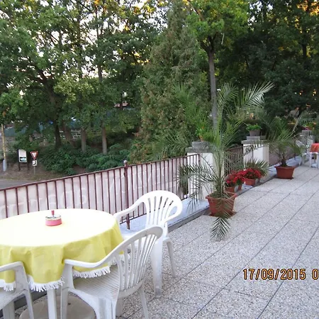Hostel Penzion Uran *