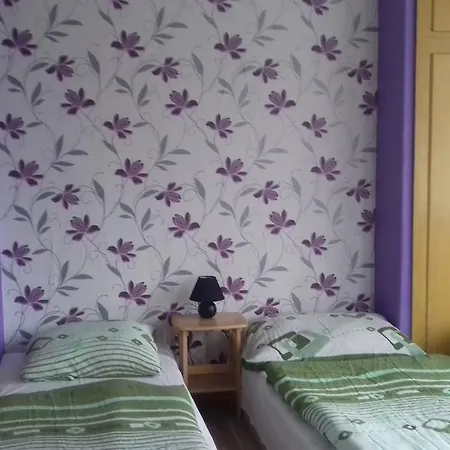 Hotel Uran Hostel Stráž pod Ralskem